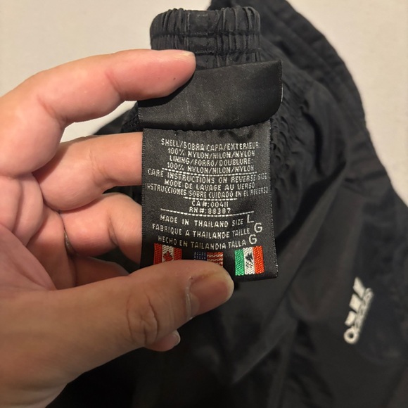 Vintage Adidas Tearaway Snap Pants Large Black Windbreaker Hiking Running - Picture 5 of 10